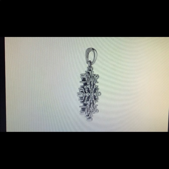 ONE-OF-A-KIND 14kt White Gold Snowflake Necklace - Picture 5 of 8